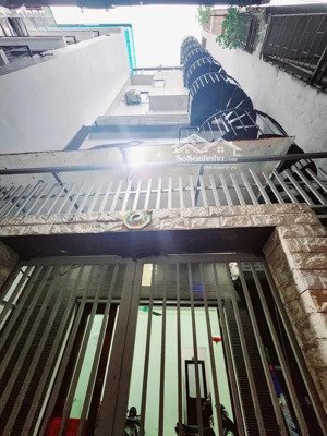 bán nhà đường láng đống đa căn hộ dòng tiền! trung tâm của các trường đh lớn dòng tiền ổn định