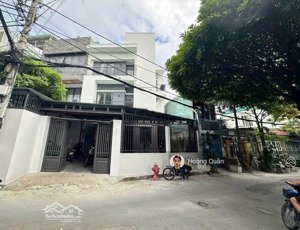 bán gấp chdv 18phòng - dòng tiền 1,5tỷ/năm - giá chỉ bằng giá bán đất