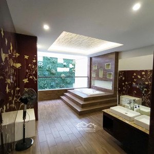 quá rẻ! nhà đẹp 4 tầng mt 79 núi thành. dt 6x20m. ngay cộng hoà - chỉ 22 tỷ 