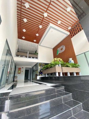 bán tòa nhà 14x20m. hầm + 6 tầng - 70 chdv tại q7. chỉ có giá 70 tỷ