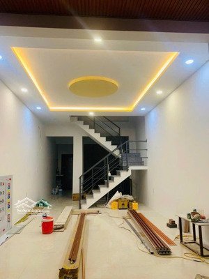 [ nhà 2 tầng nguyễn biểu_ hẻm ô tô rộng 5m ] ** cách biển hòn chồng : 460m ** giá : 6 tỷ