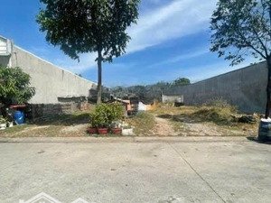 lô đôi phù hợp làm nhà nghỉ, khách sạn hay căn hộ. lô đất cách bãi tắm sơn thuỷ 100m