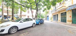 Bán nhà phố Hoàng Ngọc Phách, Đống Đa, lô góc 2 mặt ngõ, mặt tiền siêu rộng, ô tô tránh đỗ ngày đêm