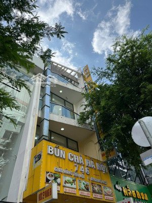 chính chủ cho thuê mtkd 746 sư vạn hạnh, quận 10, 4 tầng trống suốt, nhà mới vào liền