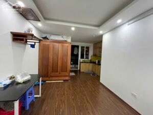 cho thuê chung cư G3C Vũ Phạm Hàm, Yên Hòa. 2 phòng ngủ, đủ đồ 12 triệu