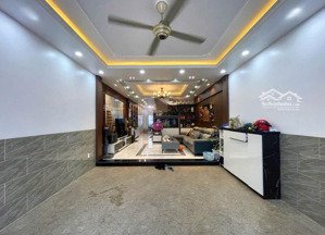 bán gấp nhà ngộp 1tỷ860 ngay đ. 22 tháng 12, thuận giao, tp thuận an nằm gần aeon mall bình dương