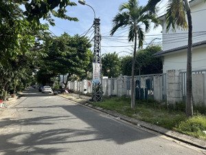 cần bán dãy trọ 22 phòng 3 tầng 2mt hà huy giáp giá 16 tỷ 8x16=156.8m