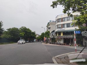 cc bán 140m2 đất mặt phố chính trung, trâu quỳ, gia lâm, hà nội, giá 21tỷ