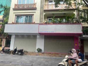 trần huy liệu-vị trí đắc địa dt 250m2 x 2 tầng, mặt tiền 9m, giá thuê 105tr, phù hợp mọi mô hình kd