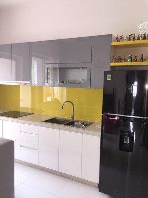gia đình bán căn góc cc lê thị riêng q.10. dt 60m2 2p. sh. giá bán 2,89 tỷ. lh 