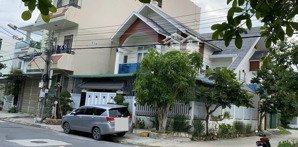 chính chủ nhờ bán biệt thự góc cực đẹp bùi huy bích - 197m2 - ngang 10m - giá 12 tỷ