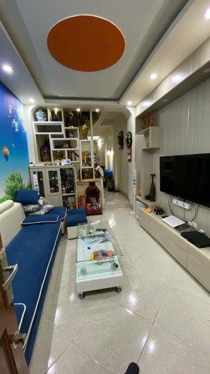 cho thuê nhà riêng 4 tầng ngõ 260 phố chợ khâm thiên, 4 pn, giá 14tr/th.