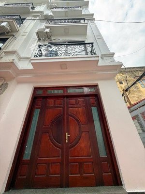 bán nhà riêng nguyễn văn linh, thạch bàn, long biên, 5,8 tỷ, 34,5 m2, nhiều tiện ích,ô tô đỗ cửa