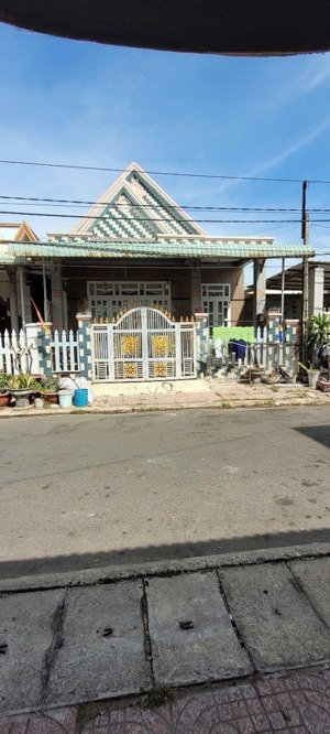 bán nhà riêng đường 13m, mặt tiền rộng 7.6m tp hcm, chính chủ