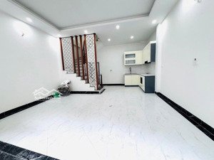 hiếm: bán gấp nhà bạch đằng - hk: 6,99 tỷ, sổ đỏ 37m, 5 tầng mới koong, lô góc, gần phố