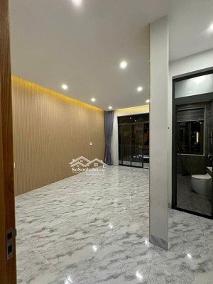 cho thuê nhà 3,5 tầng mới xây mặt tiền hồ đắc di, gần chợ cẩm lệ diện tích 100m² gồm 4pn
