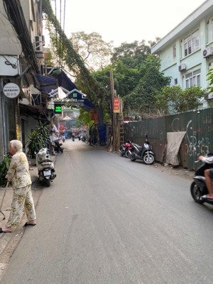 bán nhà mặt phố thanh xuân gần sát công viên phùng khoang lô góc cực đẹp chỉ 24 tỷ