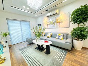 chính chủ bán căn hộ 115m2 - 3 phòng ngủ - nhà đẹp - tòa sapphire palace chính kinh - lh 