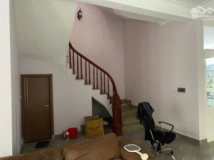 cho thuê nr 5pn, 3wc, 277m2 giá cực chất 17 triệu tại đại lộ thăng long lh 