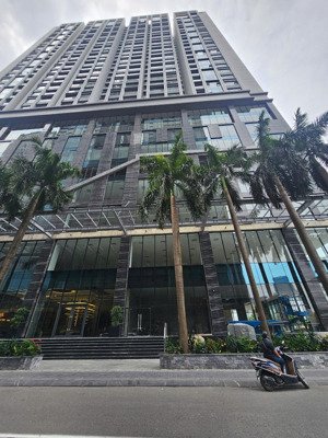 mặt bằng khủng phạm hùng dt:450mx7t+2 hầm, mt:16m, phù hợp tttm, showroom, siêu thị, garage, f&b...