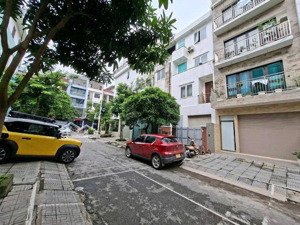 bán nhà lk kđt văn khê hà đông 83m2 x 5t x mt 5m, phân lô đẹp vị trí kinh doanh, vỉa hè rộng, ô tô