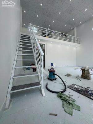 Bán căn nhà tại đường Nguyễn Chích - Vĩnh Hoà - Nha Trang.