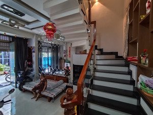 phú thọ hoà tân phú nhà 4 tầng hẻm xe hơi dt 4x12m giá 7,7 tỷ.