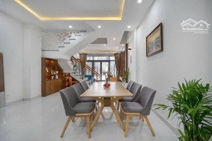 ( vị trí vip) nhà đẹp 4 tầng mặt tiền đường phước trường giáp đường hồ nghinh- sơn trà.