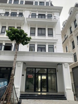 cần cho thuê nhanh bt - lk louis city hoàng mai 100m2, 5,5 tầng mới ht có thang máy, đh đầy đủ