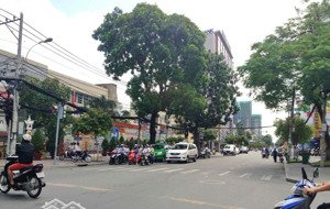 nhà trương định dt 72m2 thang máy 2 thoáng sân rộng 6 tầng mt 5.7m giá nhỉnh 12 tỷ