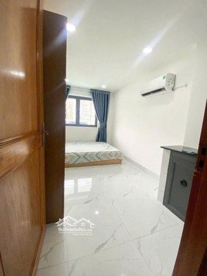 12,3 tỷ dòng tiền 70 triệu / tháng , nhà 5 tầng có thang máy p7 phú nhuận