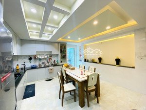 bán nhà hxh 4 tầng, dt đất 75m2, mặt tiền 4,6m cực chất tại phạm hữu lầu, phú mỹ, q7,hcm chỉ 7,9 tỷ