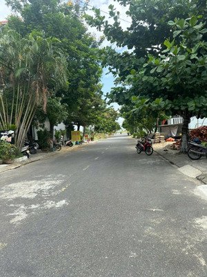 bán lô mt đường hoàng bình chính (đường 7m5) gần bãi tắm non nước , 90m2 giá 4ty5 , 