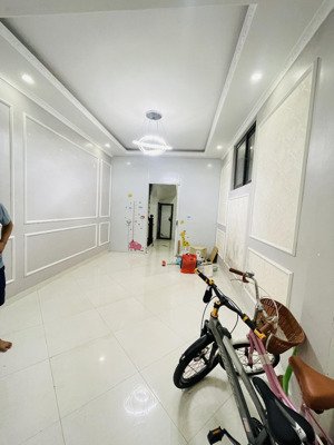 chính chủ cho thuê nhà định công thượng 5 tầng, 3 ngủ, 4 vệ sinh