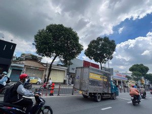 nhà mt quang trung, p. 10, gv. dt: 8m x 28m cấp 4, tiện xây mới, giá 28,5 tỷ tl