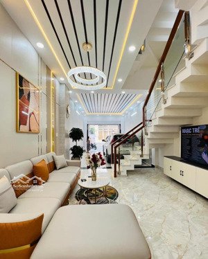 nhà tên lửa - tỉnh lộ 10 - xây 3 lầu 4 phòng ngủ 5wc, đường xe hơi, chỉ hơn 6 tỷ