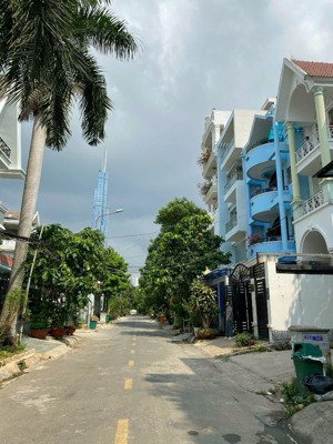 bán nhà riêng khu combound lương định của q2 125m2 hầm 4 tầng giá 3x tỷ có view đẹp nhiều tiện ích