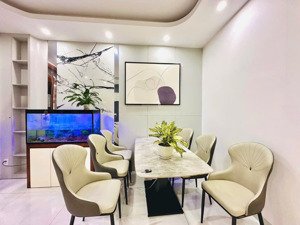 bán nhà ngõ 190 văn chương, dt 40m2, 6 tầng, thang máy, mt 4.1m, giá 9.8 tỷ