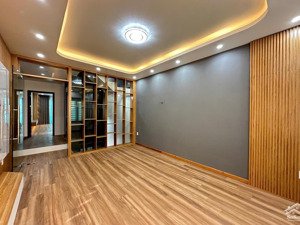 siêu phẩm nhà mới mặt đường 15m khu phân lô lê hồng phong gia viễn diện tích: 60m² x 5 tầng