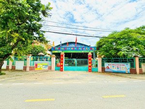 bán ô đất trung tâm tt hạ hoà - phú thọ. đối diện trung tâm ytế huyện. sổ đỏ trao tay. 