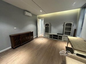 nhà đẹp phố tứ liên- 6 tầng thang máy. full nội thất chủ nhiệt bán