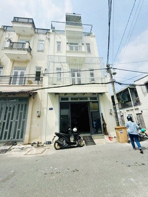 nhà đẹp mặt tiền 5,5m mặt tiền thạnh xuân 33 chỉ 5,2x tỷ, shr hoàn công đẩy đủ