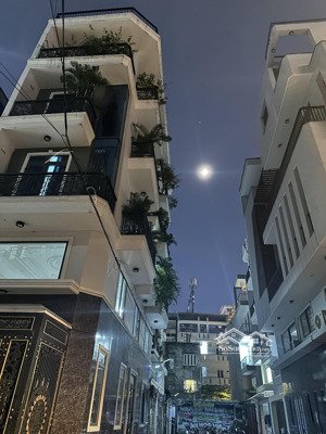 trung tâm gò vấp đường nguyễn oanh, 75m2 n4.2*18m xe hợi đậu cửa, nhà đẹp tl chính chủ. nhỉnh 9 tỷ