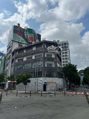 cho thuê nhà mặt phố căn góc hàm nghi, 13x17m giá 340 triệu