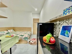 phòng dạng studio full nội thất có ban công gần trường đại học hutech