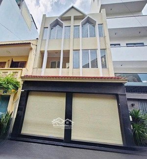 siêu phẩm trống suốt thành thái, phường 12, quận 10. hẻm 8m xe tải nhà mới rộng rãi .