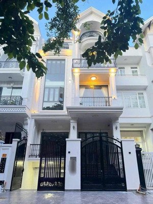 bán nhà mt d1 khu him lam quận 7, có thang máy nhà đẹp - huy