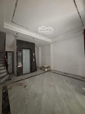 nhà phố hồng tiến 37m2, 6 tầng thang máy, nhà vuông đẹp