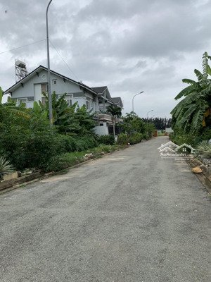 chính chủ gửi bán lô góc 2 mặt tiền trục chính 659 và đường 20m kdc phú nhuận