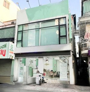 cho thuê nhà mt rạch bùng binh, p. 10, quận 3 mặt tiền đẹp, phù hợp nha khoa, spa